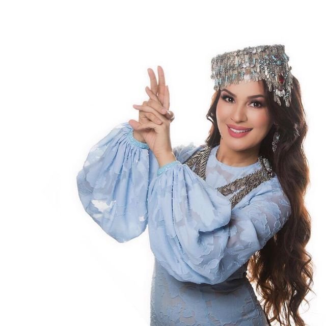 Хулькар Абдуллаева была танцовщицей в ансамбле.