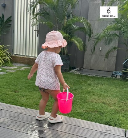 Баян Алагузова поделилась семейными кадрами из отпуска в Таиланде